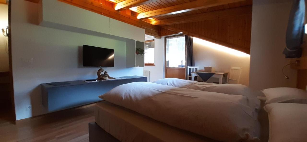 La Pineta Apartment Padola Bagian luar foto